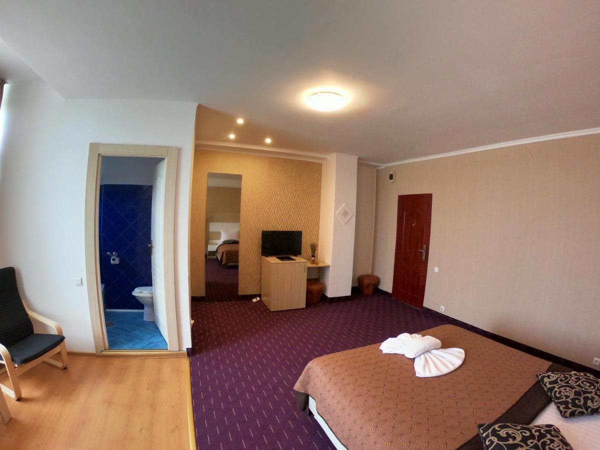 Hotel Mon Caprice Bukarest Eksteriør billede