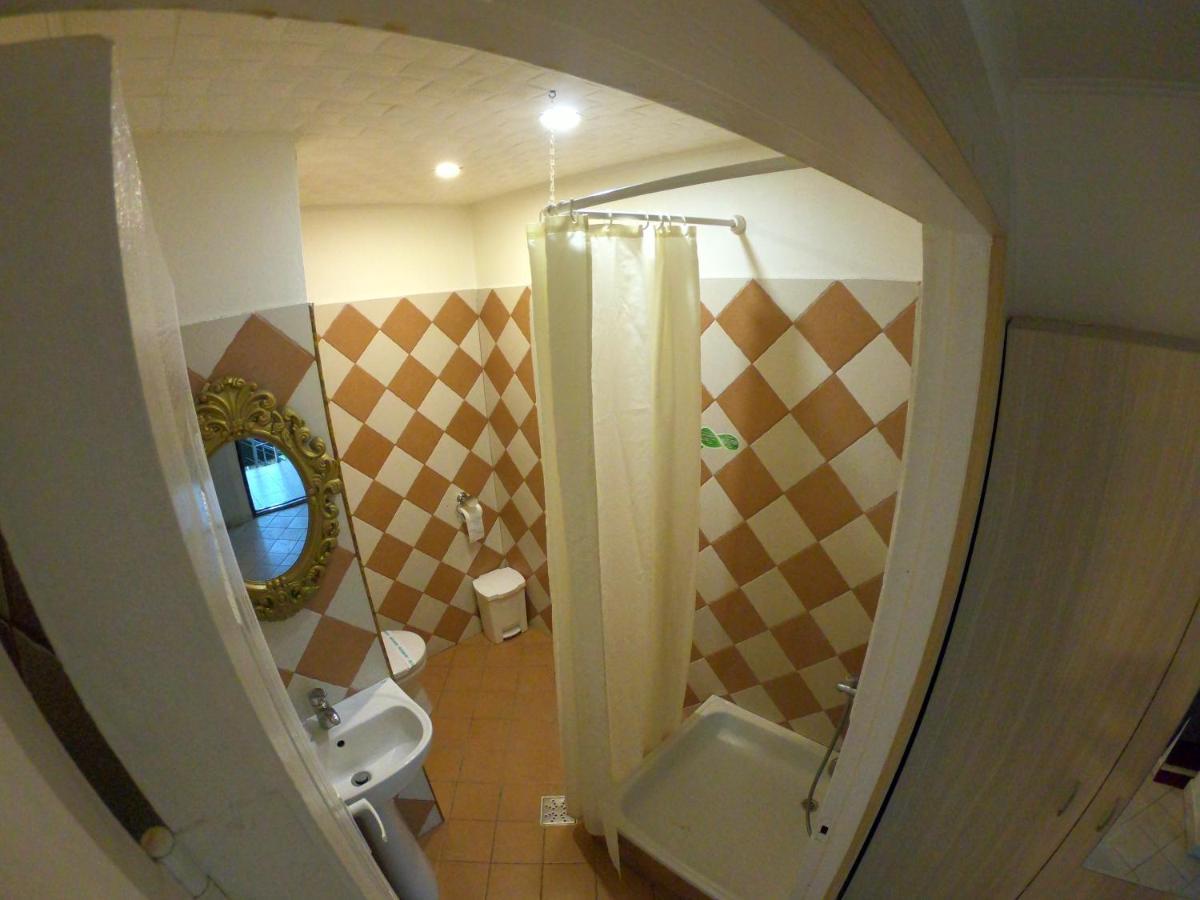Hotel Mon Caprice Bukarest Eksteriør billede