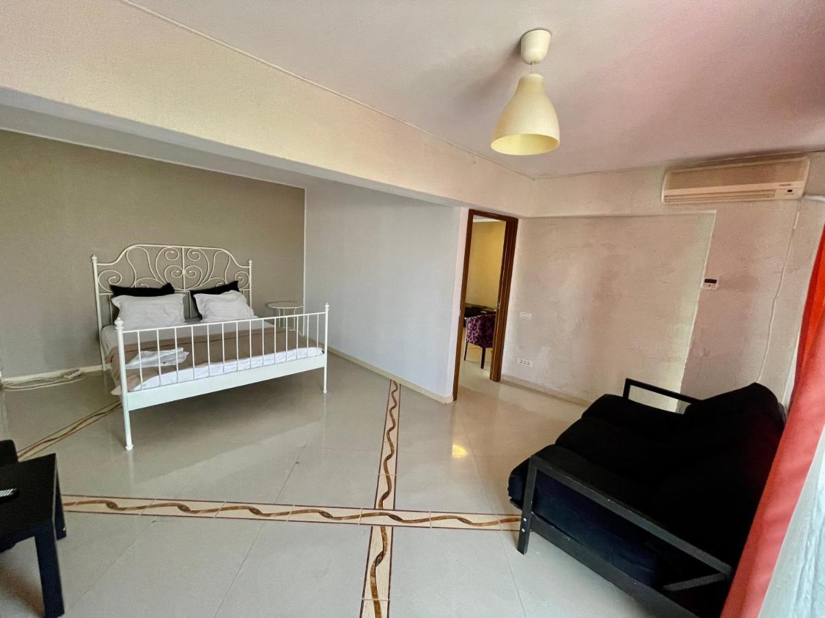 Hotel Mon Caprice Bukarest Eksteriør billede